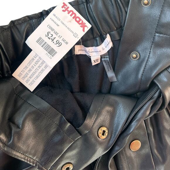 Young Fabulous & Broke faux leather mini skirt. Vegan leather, belted, snap up - Picture 3 of 4